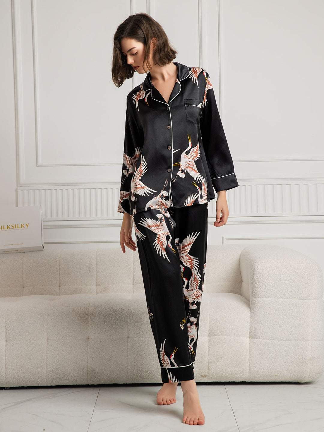 19 Mommy 2Pcs Pure Silk Printed Classic Binding Trim Women's Pajama Set.