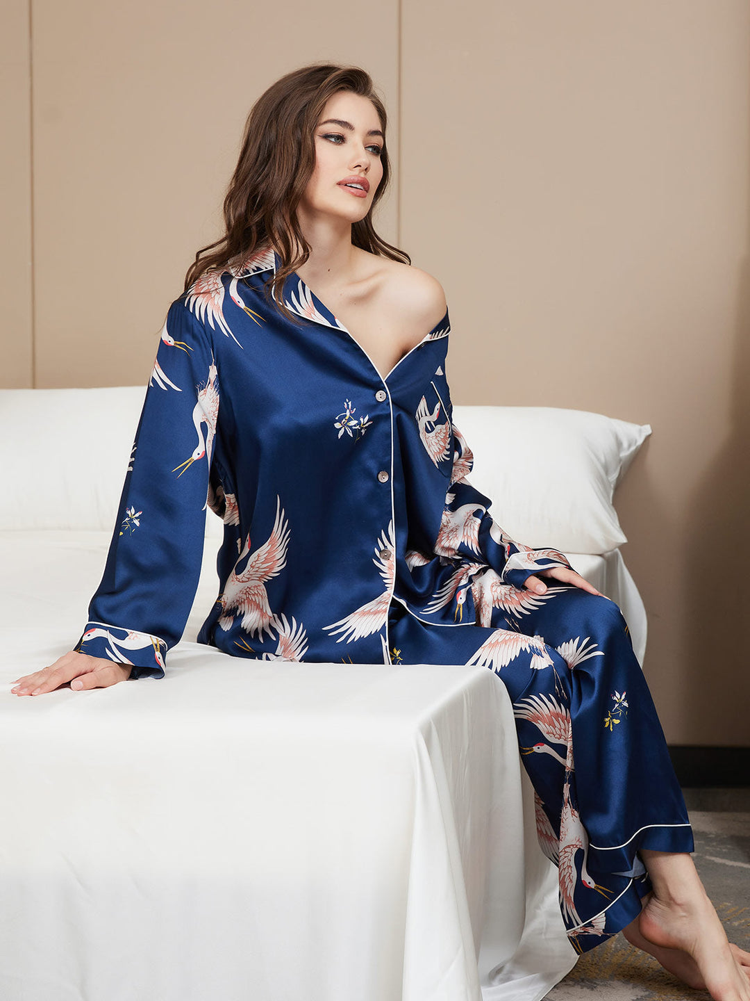 19 Mommy 2Pcs Pure Silk Printed Classic Binding Trim Women's Pajama Set.