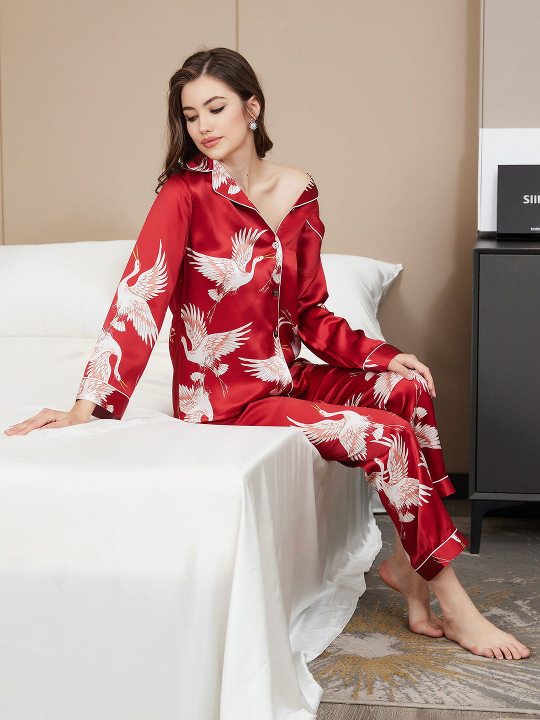 19 Mommy 2Pcs Pure Silk Printed Classic Binding Trim Women's Pajama Set.