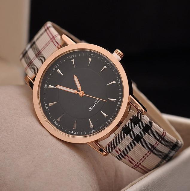 Orologio alla moda classico